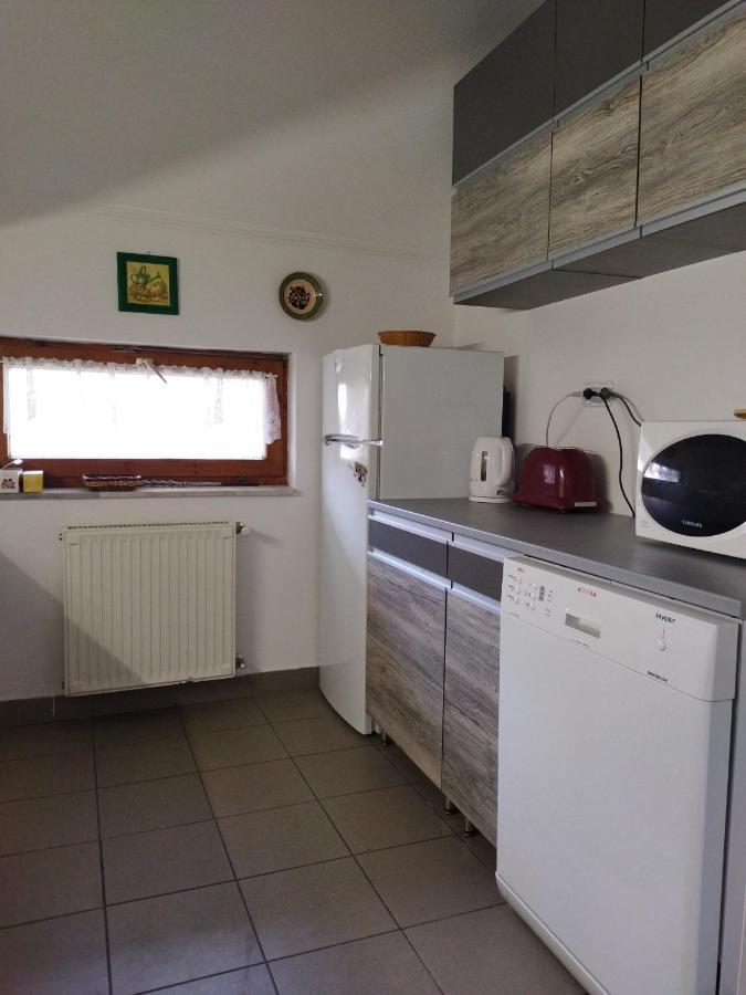 Naszály Kapuja vendégház Kosd Esterno foto