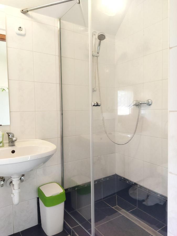 Naszály Kapuja vendégház Kosd Esterno foto